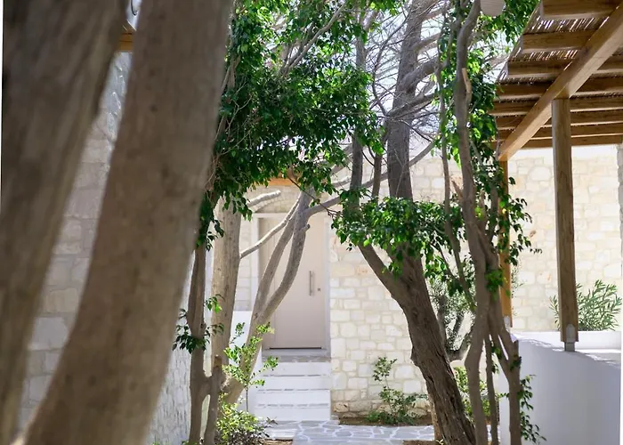 Stone Whisper 3* Naxos City