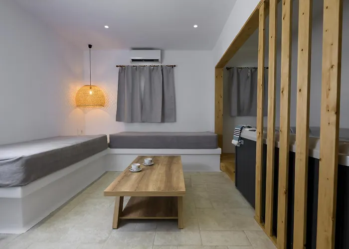 Stone Whisper 3* Naxos City